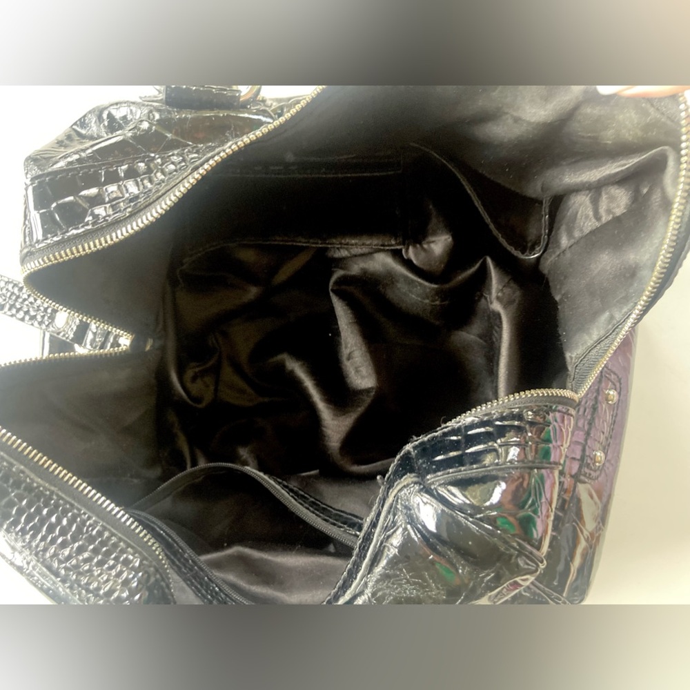 Guess Black Patent Handbag - Picture 5 of 7